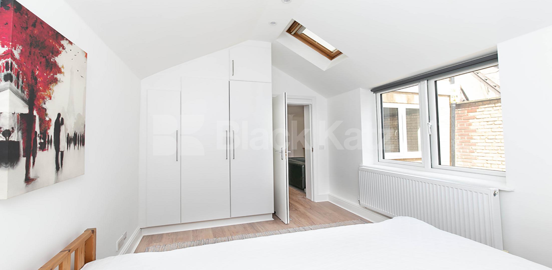 			ZONE 1 MINS TO TUBE!, 2 Bedroom, 1 bath, 1 reception Flat			 Wicklow Street, KINGS CROSS